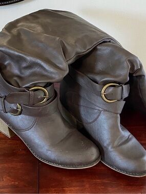 Women's Brown Leather Buckle Mid-Calf Boots
